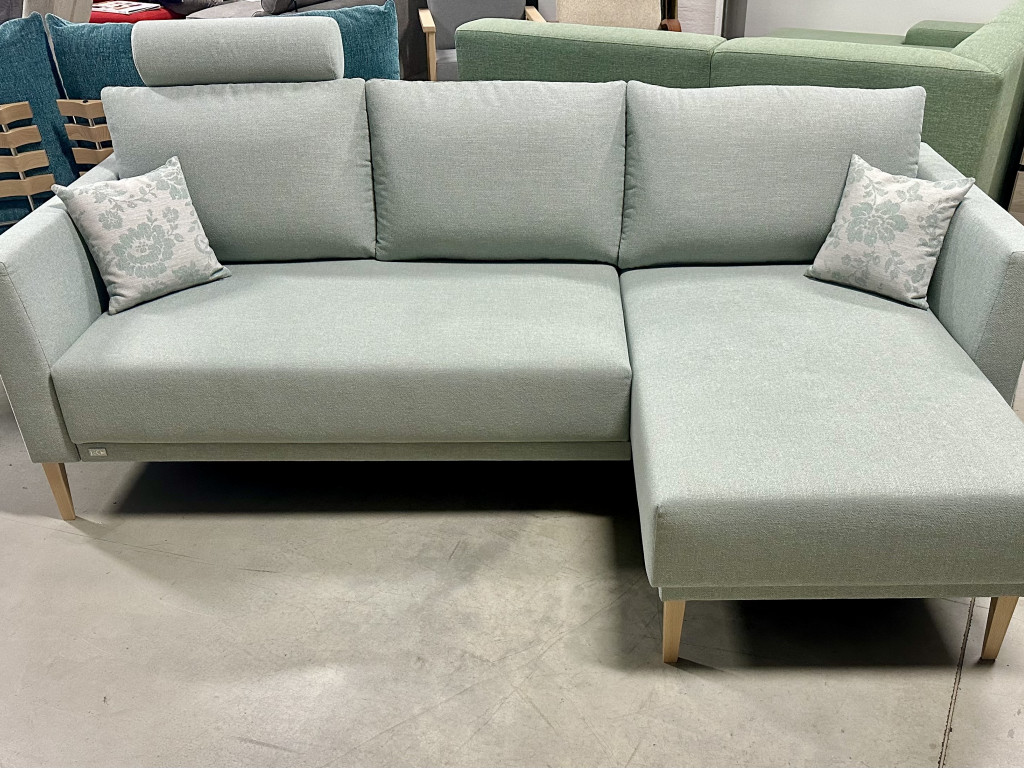 LEVI 2R-L-1+RL-1_OH_2XPOLŠT 35 MOON 316_GB_PŘ DESIGN, České Budějovice #1