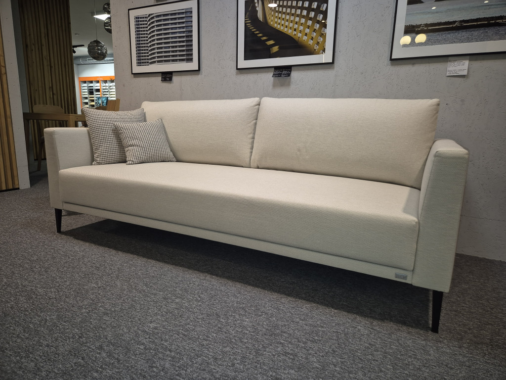 LEVI 2R-XL-2_2XPPH_1X35_1X45(CHIC 10) DUO 02_GK VÁVRA - Strakonice #1