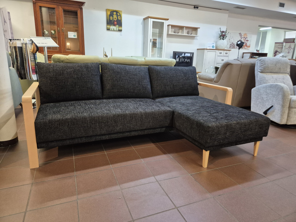 LIA 2R-L-1+RL-L-1 OTARU 615_PŘ M-BYT, Pardubice #1